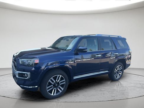 Used 2020 Toyota 4Runner Limited AWD/4WD image 7