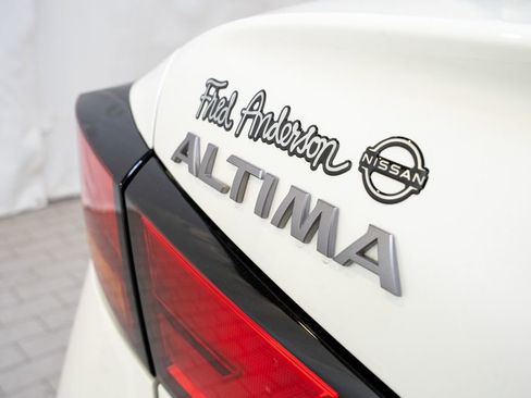 New 2025 Nissan Altima 2.5 SR image 7