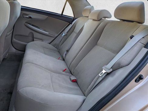 Used 2012 Toyota Corolla LE image 18