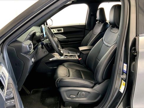 Used 2020 Ford Explorer ST w/ ST Street Pack image 15