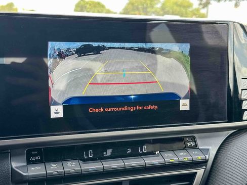 Used 2026 Toyota Camry SE w/ Multimedia Upgrade Package AWD/4WD image 31