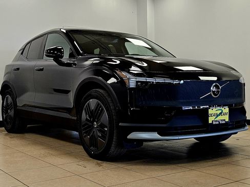 New 2026 Volvo EX30 Cross Country Ultra w/ Protection Package Premier AWD/4WD image 3