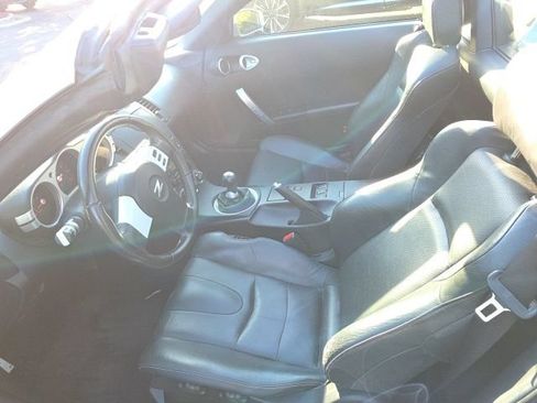 Used 2004 Nissan 350Z Touring RWD image 12