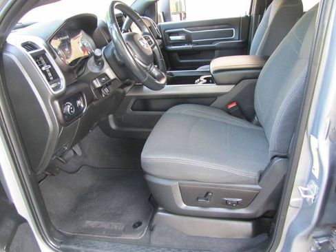 Used 2024 RAM 3500 Big Horn w/ Night Edition AWD/4WD image 12
