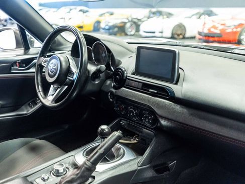 Used 2017 MAZDA MX-5 Miata RF Club RWD image 11