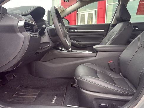 Used 2023 Nissan Altima 2.5 SL FWD image 16