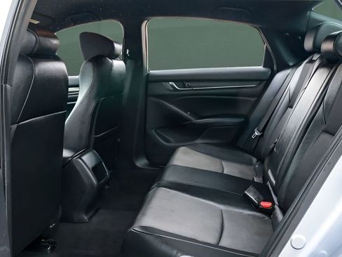 Used 2019 Honda Accord Sport image 12