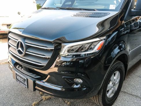 Used 2025 Mercedes-Benz Sprinter 2500 image 12