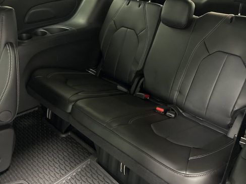 New 2026 Chrysler Voyager LX image 22