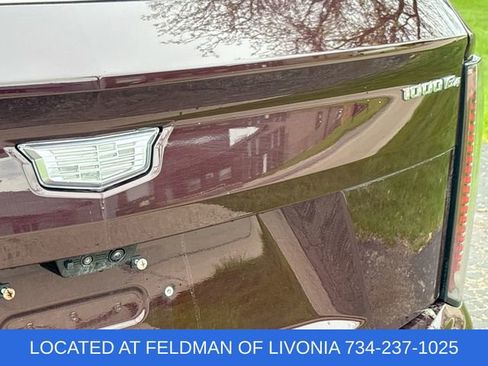 Used 2025 Cadillac Escalade IQ Luxury 2 w/ LPO, Premium Carpet Package AWD/4WD image 31
