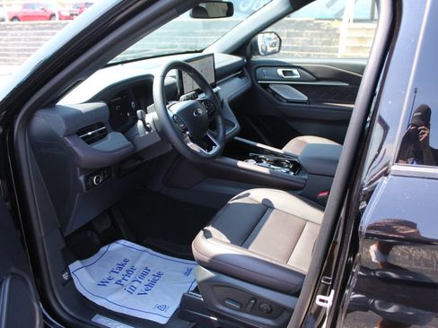 New 2026 Ford Explorer Platinum w/ LUX Leather Package AWD/4WD image 21