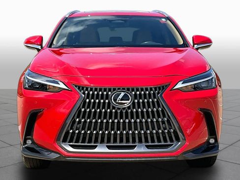 Certified 2025 Lexus NX 250 FWD w/ Accessory Package (2T) image 4