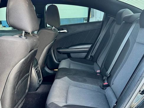 Used 2017 Dodge Charger R/T RWD image 17