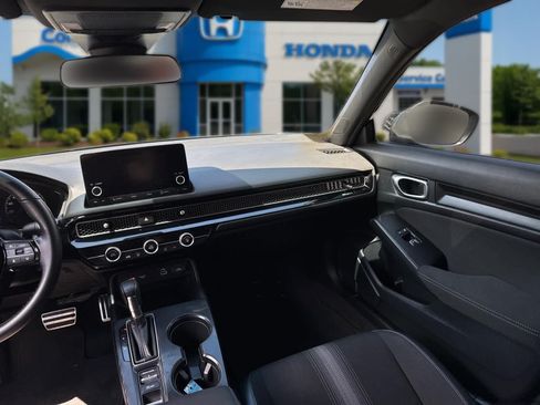 Used 2024 Honda Civic Sport image 32
