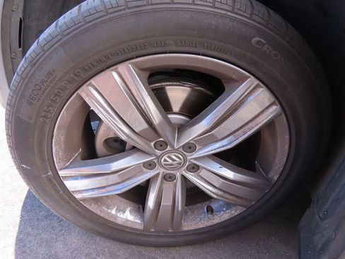 Used 2019 Volkswagen Tiguan SEL Premium image 15