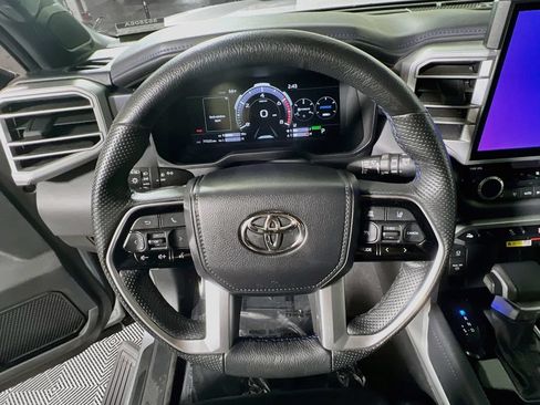 Certified 2023 Toyota Sequoia Platinum AWD/4WD image 10