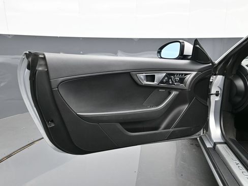 Used 2016 Jaguar F-TYPE Convertible RWD image 8
