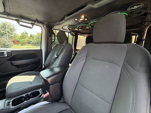 Used 2019 Jeep Wrangler Unlimited Sport S AWD/4WD image 6