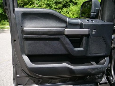 Used 2019 Ford F150 XLT w/ Equipment Group 302A Luxury AWD/4WD image 19