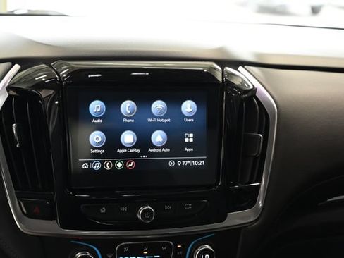 Used 2021 Chevrolet Traverse LT FWD image 16