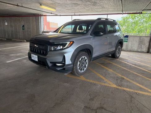 Certified 2024 Honda Passport TrailSport image 1