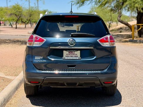 Used 2016 Nissan Rogue S w/ Appearance Package FWD image 4