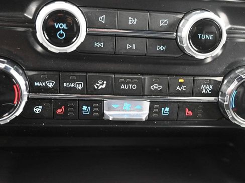 Used 2024 Ford F150 Lariat w/ Equipment Group 502A High AWD/4WD image 22
