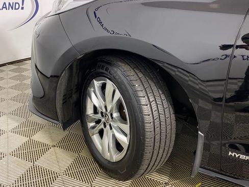 Certified 2021 Toyota Sienna Limited AWD/4WD image 26