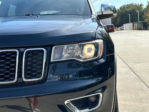 Used 2020 Jeep Grand Cherokee Limited w/ Luxury Group II image 34