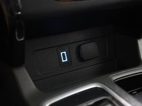 Used 2018 Ford Escape Titanium w/ Ford Safe & Smart Package image 27