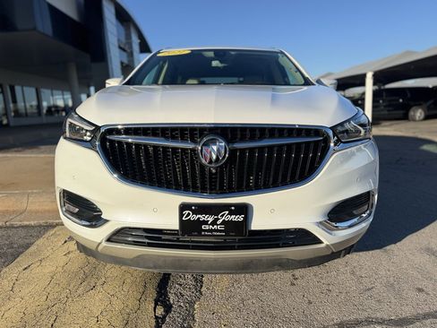 Used 2021 Buick Enclave Premium w/ Surround and Sites Package image 2