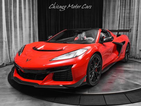 Used 2026 Chevrolet Corvette ZR1 w/ ZR1 Carbon Fiber Aero Package image 2