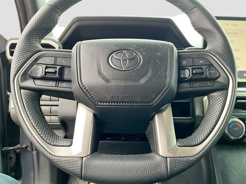 Used 2024 Toyota Tacoma TRD Sport image 11