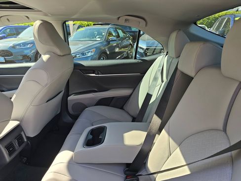 Used 2023 Toyota Camry XLE w/ Navigation Package FWD image 19