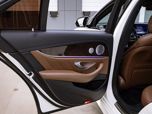 Used 2017 Mercedes-Benz E 43 AMG 4MATIC Sedan image 36