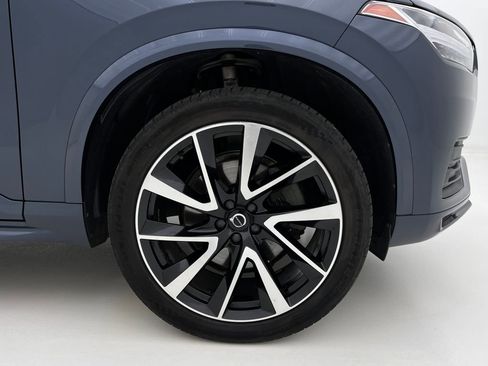 Used 2020 Volvo XC90 T6 Momentum w/ Protection Package image 36