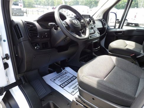 Used 2025 RAM ProMaster 2500 w/ U-Haul Equipment Group FWD image 16