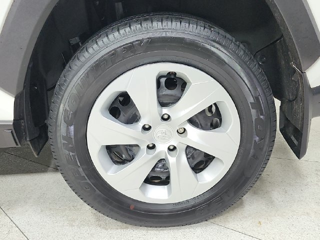 Used 2023 Toyota RAV4 LE AWD/4WD image 39