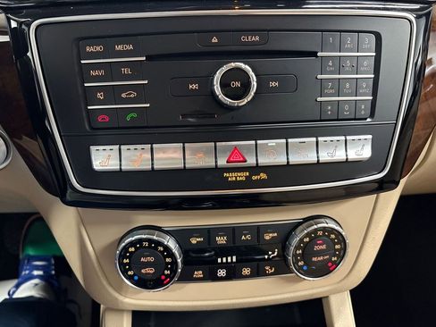 Used 2019 Mercedes-Benz GLS 550 4MATIC image 35