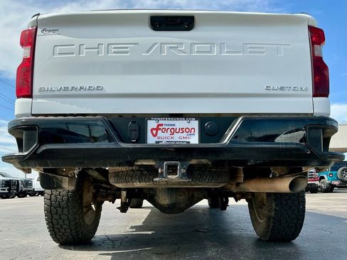 Used 2022 Chevrolet Silverado 2500 Custom w/ Custom Value Package AWD/4WD image 19