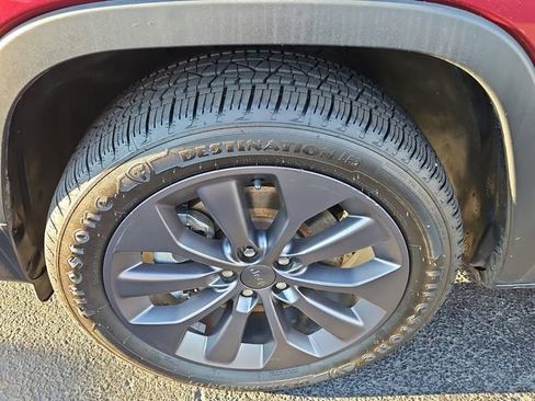 Used 2021 Jeep Cherokee Latitude Lux 80th Anniv w/ Quick Order Package 26U 80TH image 10