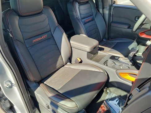 New 2025 Nissan Frontier PRO-4X w/ Pro Premium Package AWD/4WD image 12