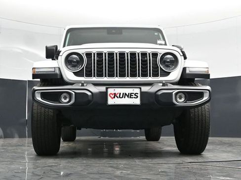 Used 2025 Jeep Wrangler Unlimited Sahara AWD/4WD image 54