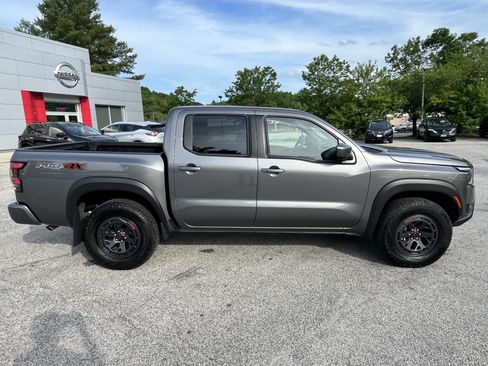 Used 2026 Nissan Frontier PRO-4X AWD/4WD image 9