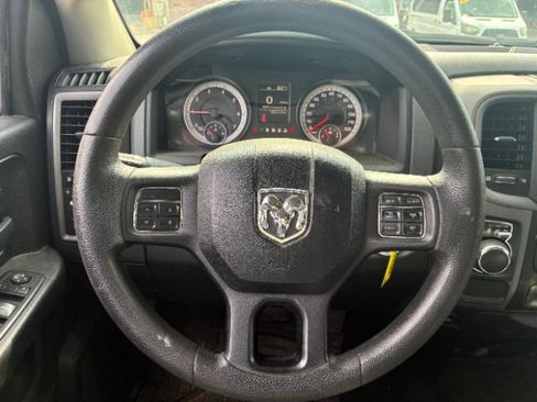 Used 2014 RAM 1500 Express RWD image 14