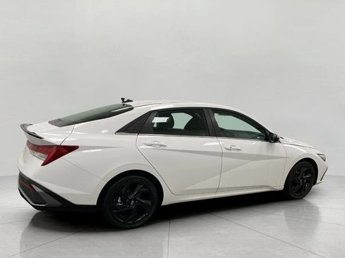 New 2026 Hyundai Elantra SEL Sport Premium FWD image 2