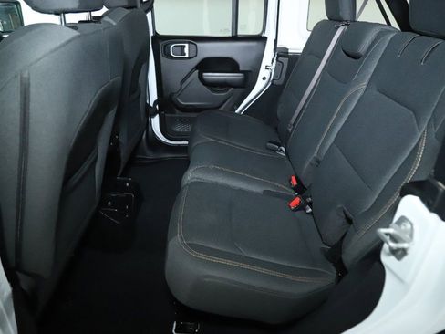 Used 2024 Jeep Wrangler Sport S image 14