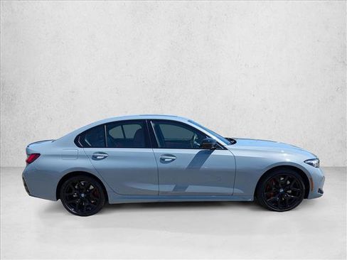 Used 2025 BMW 330i Sedan w/ M Sport Package RWD image 4