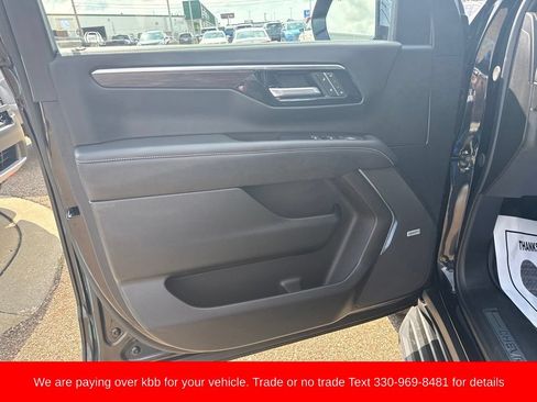 Used 2025 Chevrolet Tahoe Premier AWD/4WD image 19