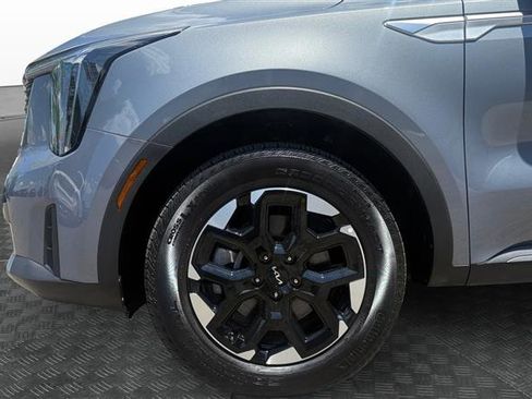 Used 2025 Kia Sorento S w/ Panoramic Sunroof Package AWD/4WD image 9